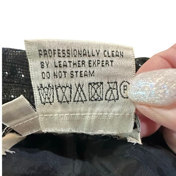 VTG Carlisle Women’s Size 6 100% Genuine Shiny Leather Collared Whimsigoth Vest - Picture 8 of 16